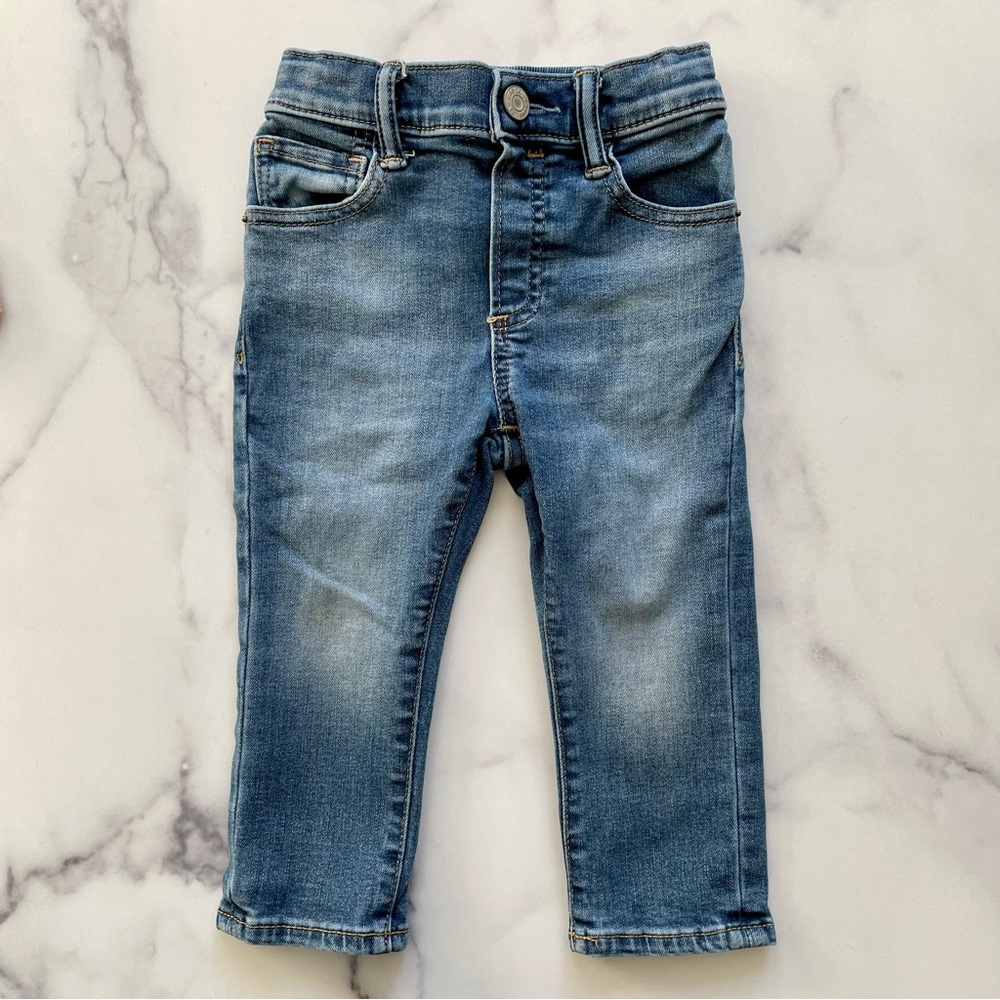 Baby Gap boys size 2 years slim taper pull on jean in medium wash